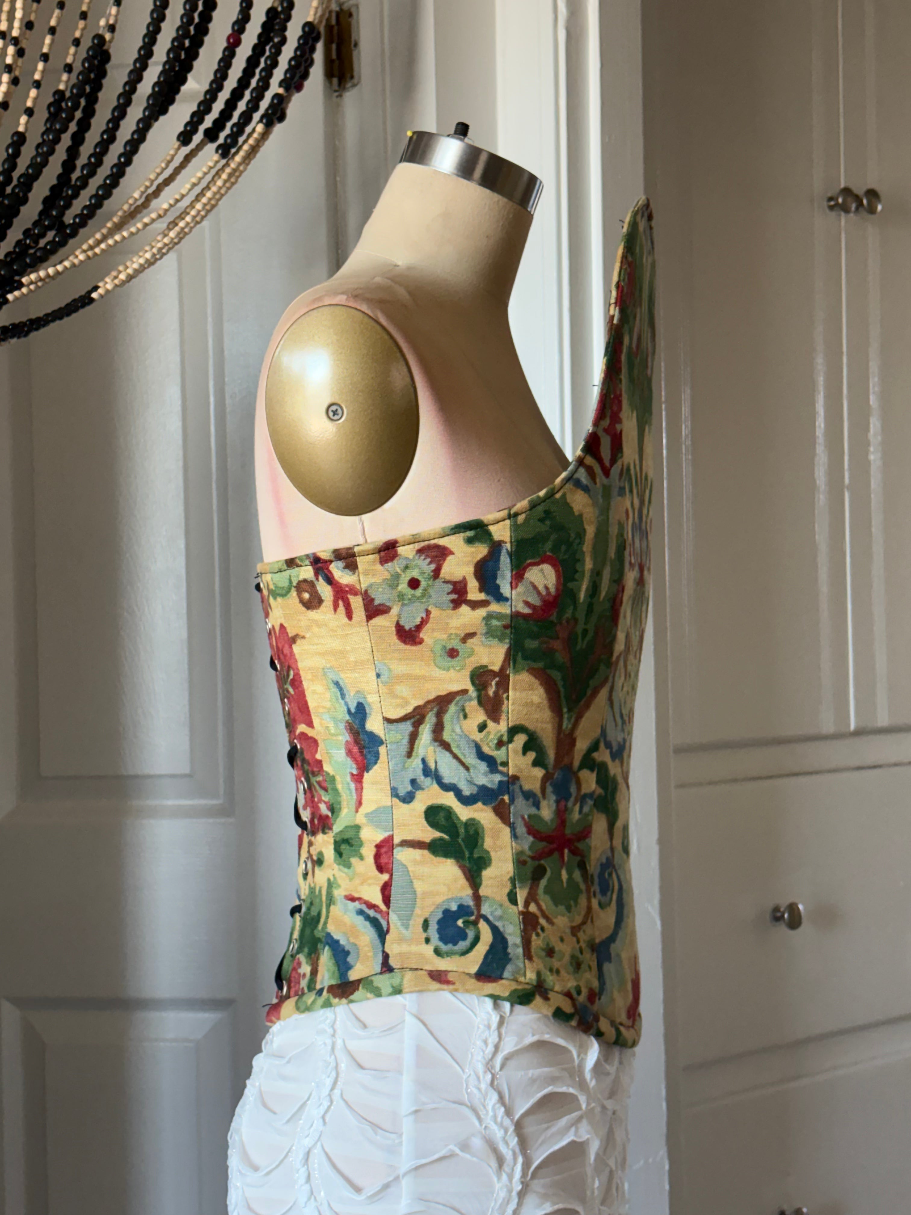 Floral curved corset #1