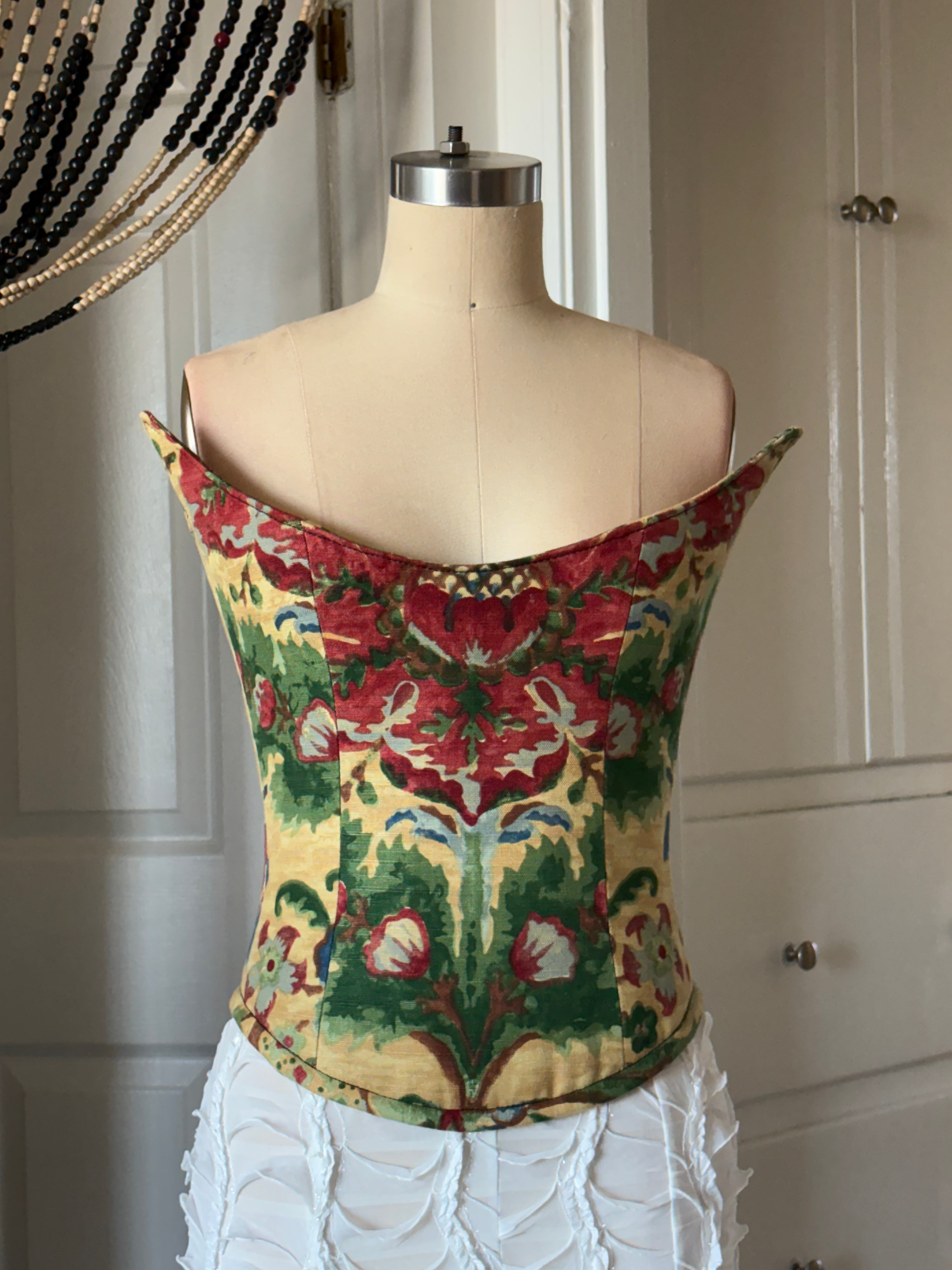 Floral pointed corset